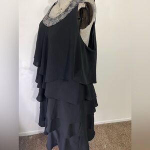 black dress party dress Feather Straps V-Neck Long with Slit SIze:Small Brand:ADRIANNA PAPELL Black Dress 21st Party dresses with beads